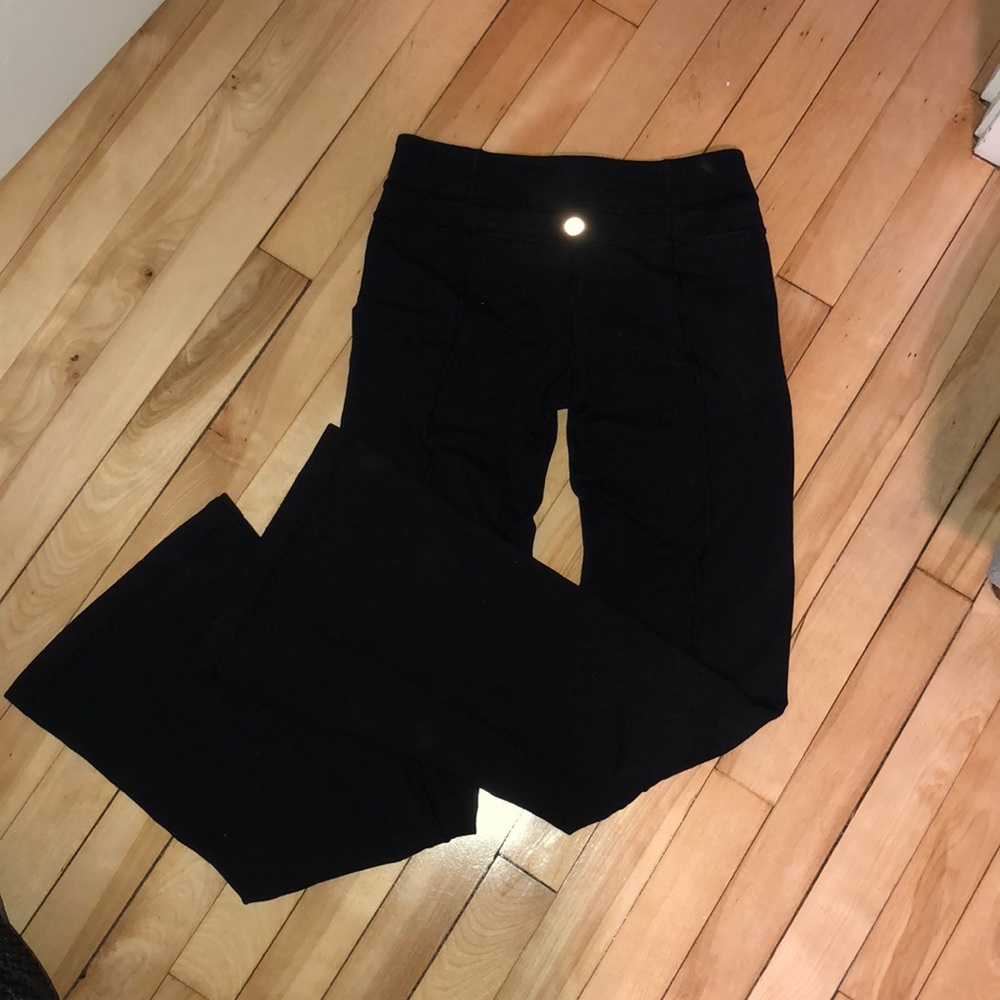 SOLD- Lululemon Groove Pant II size 6 - Picture 2 of 3